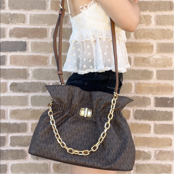 NWT Michael Kors Large Clutch Shoulde Chain Crossbody Bag MK Brown❤️Gaby’sBags - Picture 3 of 4
